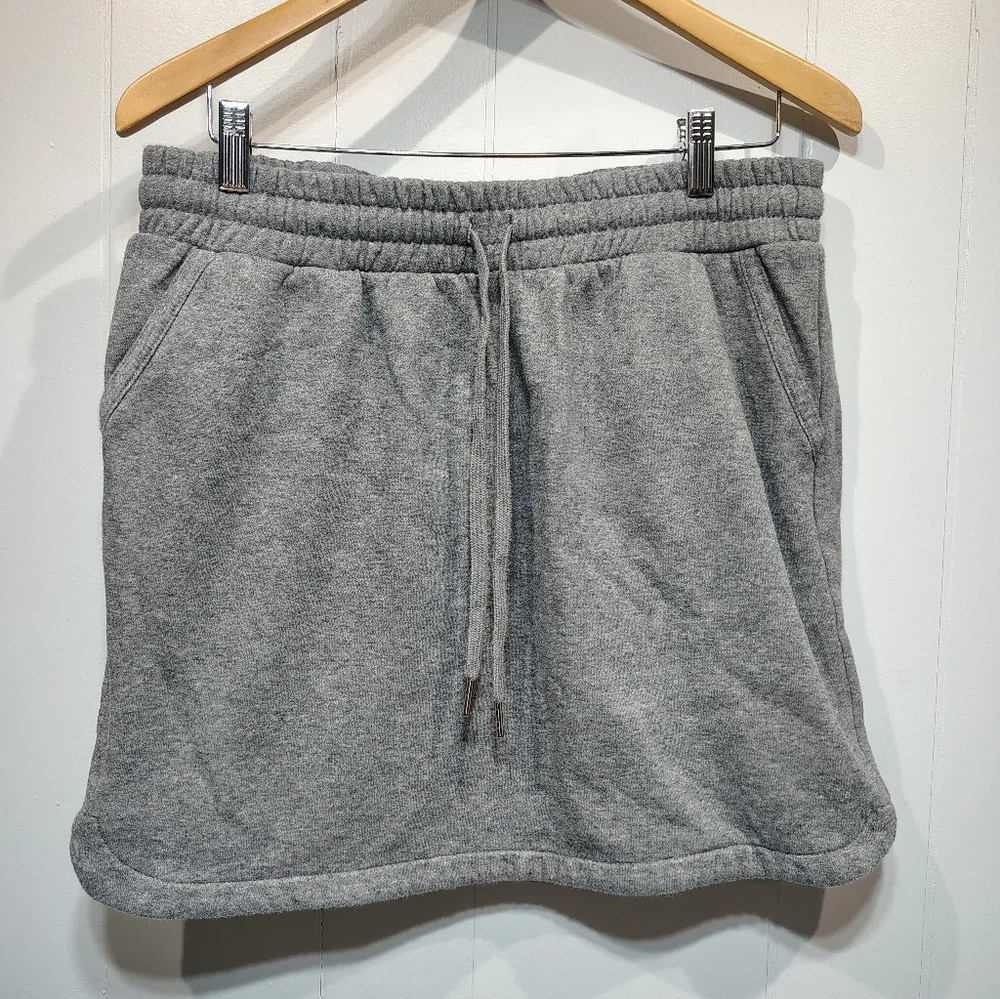 Maurices Gray Sweatshirt Skirt Medium Drawstring‎ Athleisure Mini